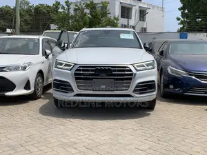 Audi Q5 2.0T Premium AWD quattro 2018 Pearl