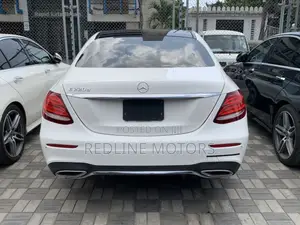Mercedes-Benz E220 2017 Off white