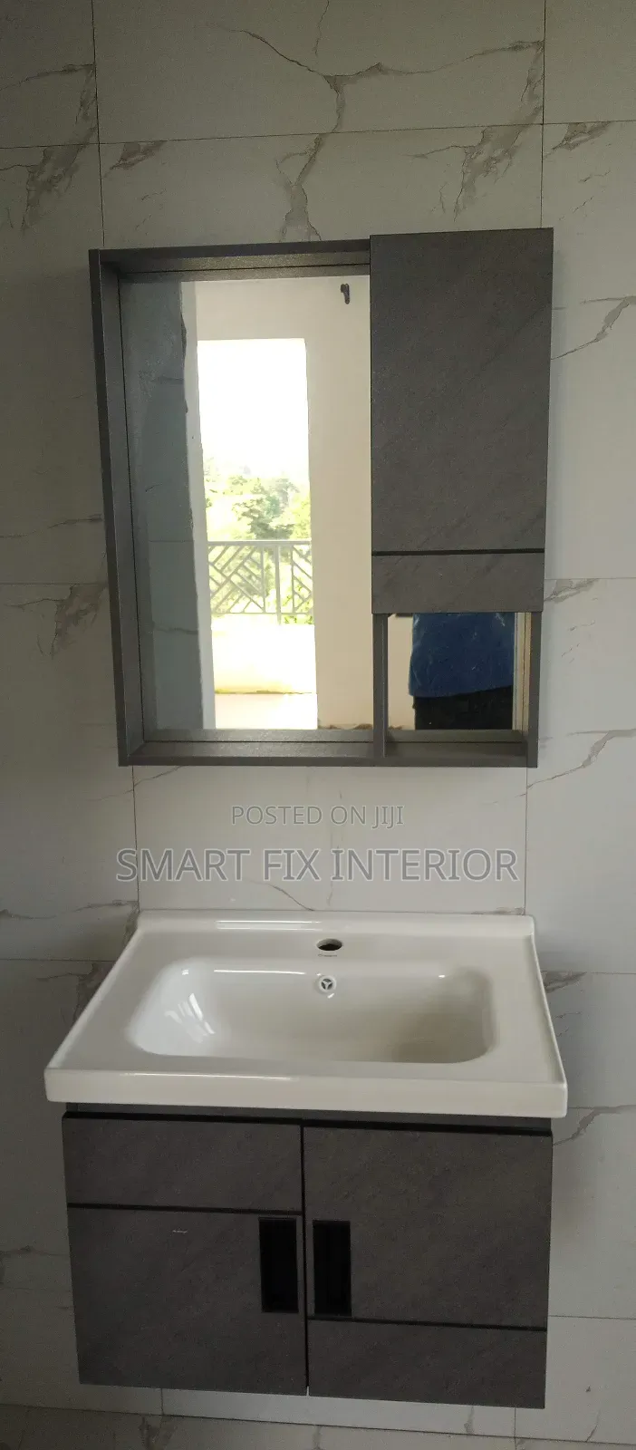 Vanity and Hand Washing Area/Home Décor