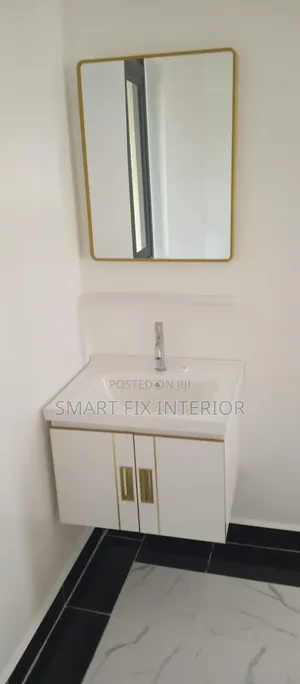 Vanity and Hand Washing Area/Home Décor
