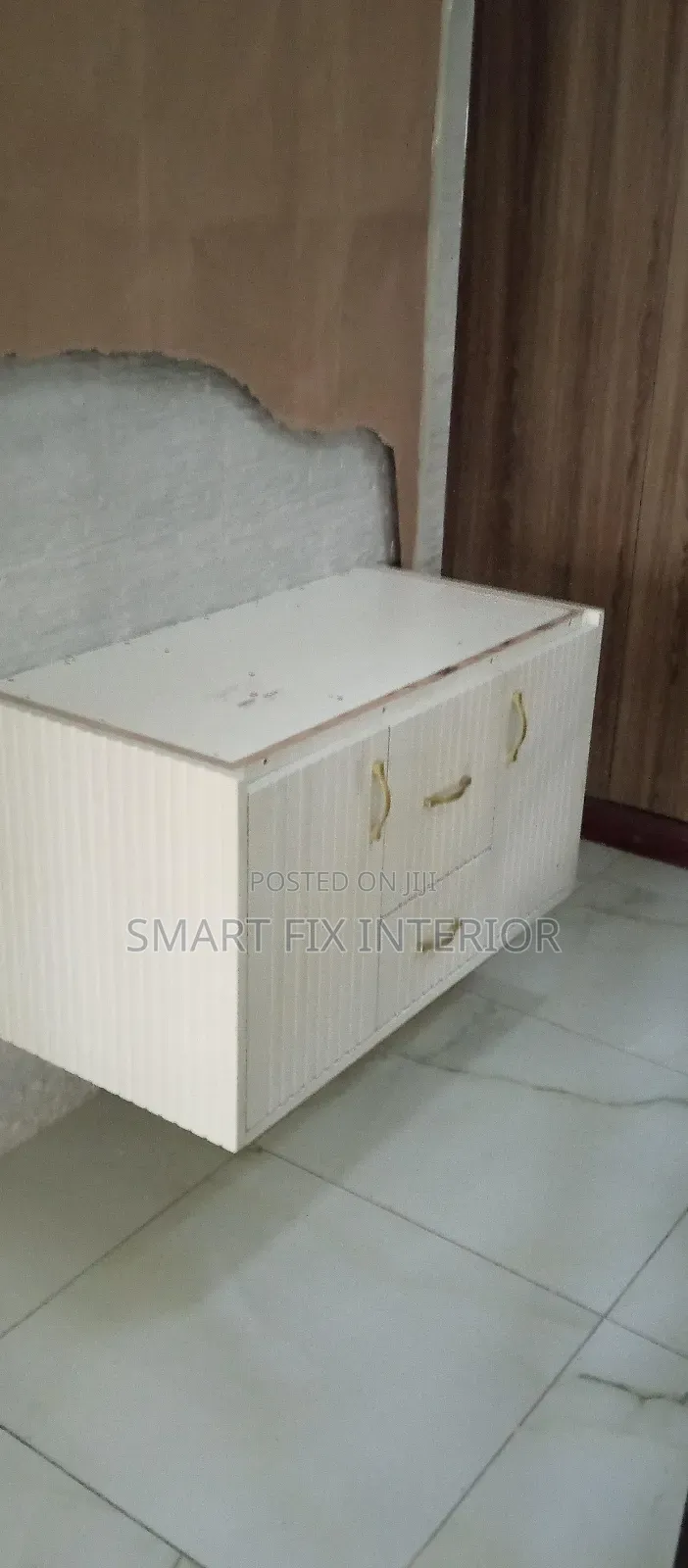 Vanity and Hand Washing Area/Home Décor