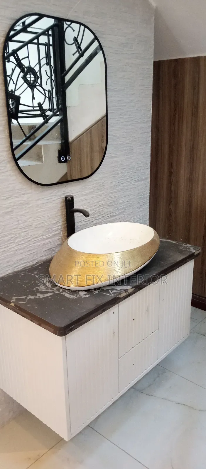 Vanity and Hand Washing Area/Home Décor