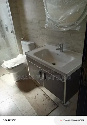 Vanity and Hand Washing Area/Home Décor