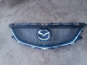 Mazda Axela 2014 Grille