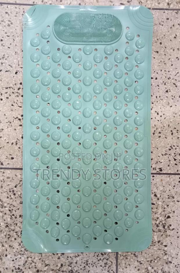 Green Antislip Mat With Foot Scrub - main view