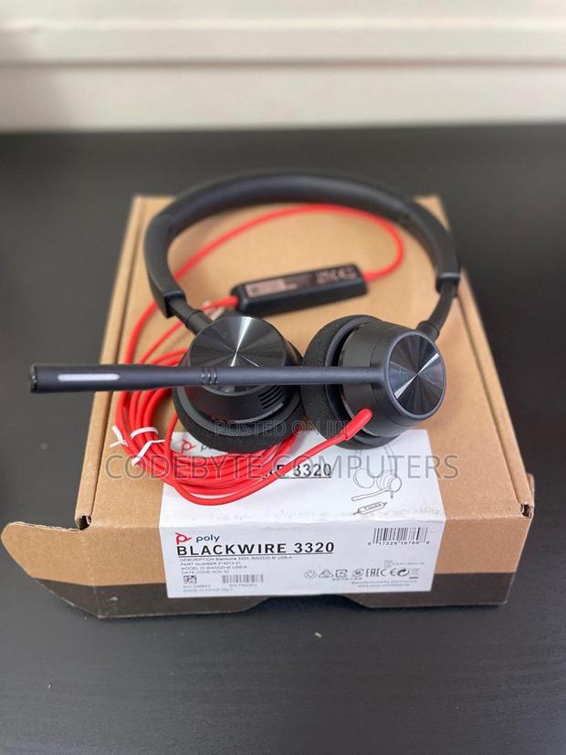 Poly Blackwire 3320 Headset || Poly Blackwire 3320 Headset - main view