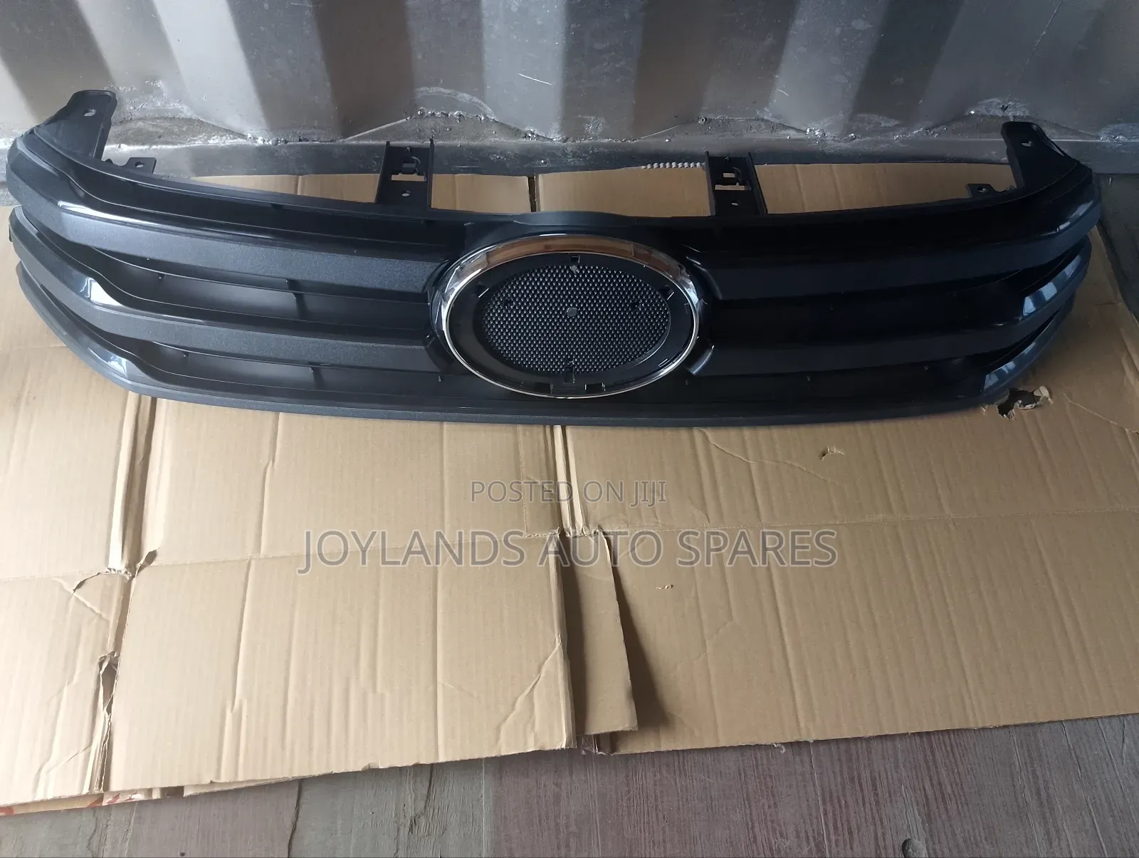 Hilux Revo 2016 Grille (Black)