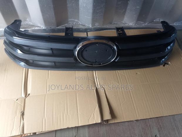 Hilux Revo 2016 Grille (Black) - thumbnail 2
