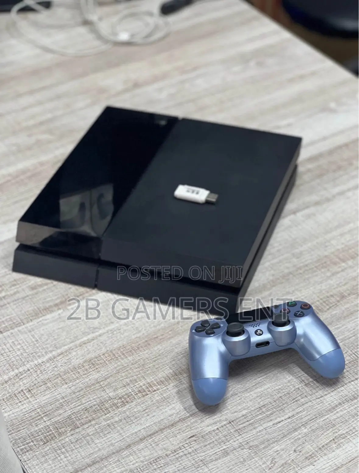 Chipped Standard Ps4 and 10 Games Free