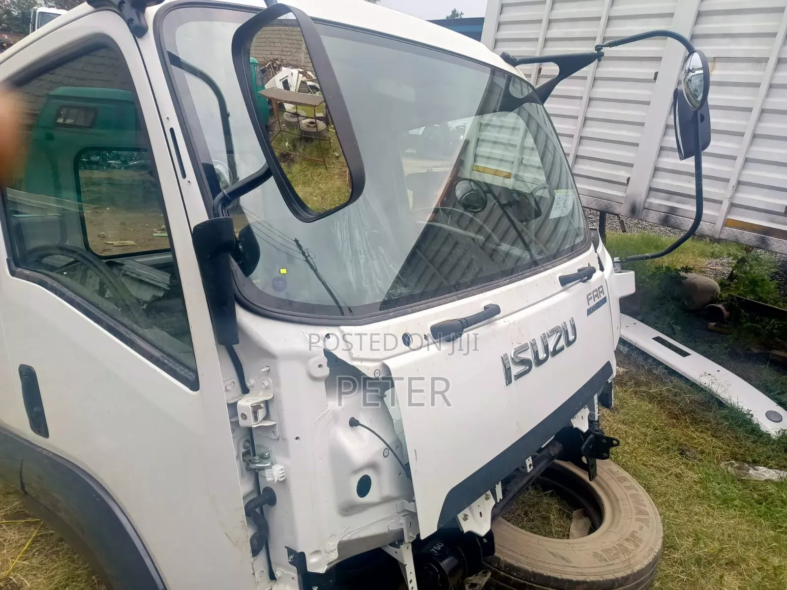 Isuzu FRR 90 Blue Power Cabin