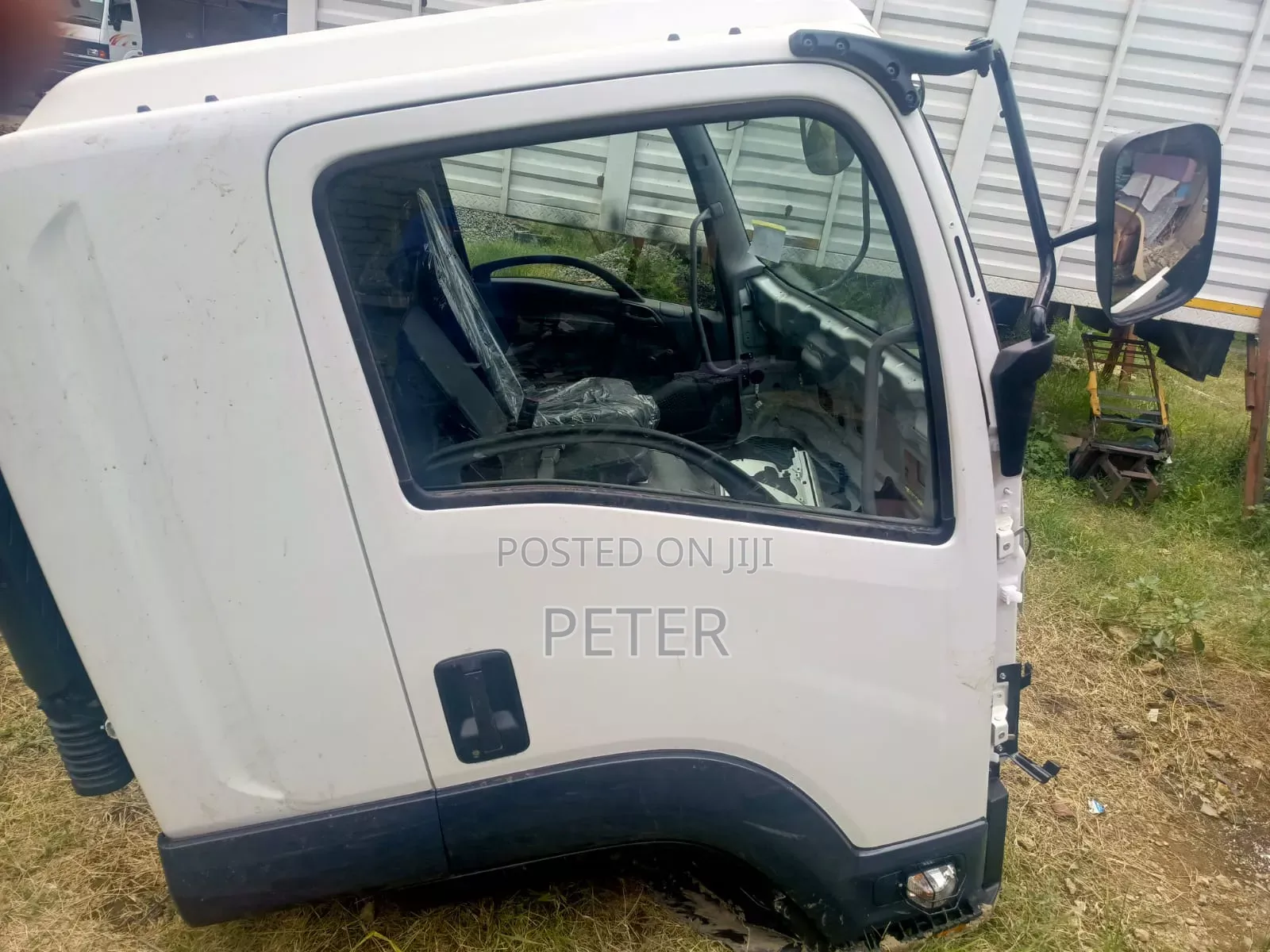 Isuzu FRR 90 Blue Power Cabin