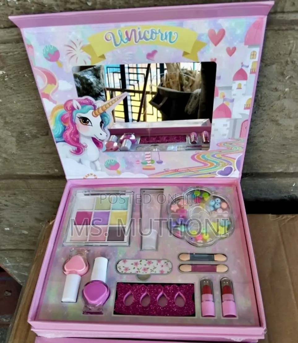 Girls Pretend Non-Toxic Make Up KIT