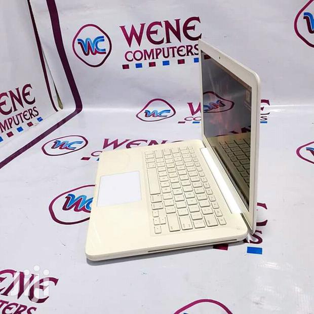 Laptop Apple MacBook 4GB Intel Core 2 Duo HDD 500GB - thumbnail 3