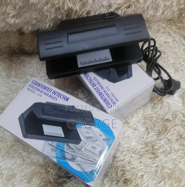 Secure UV Counterfeit Money Detector Low -Cost