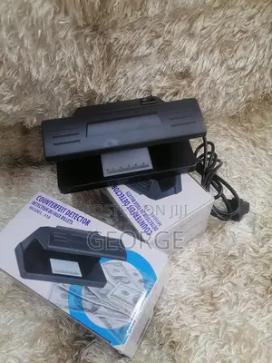 UV Counterfeit Bill Detector Currency at Reduced Price