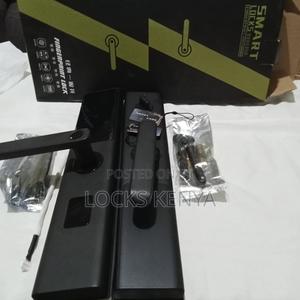 Top Management Fingerprint Door Lock - thumbnail 2