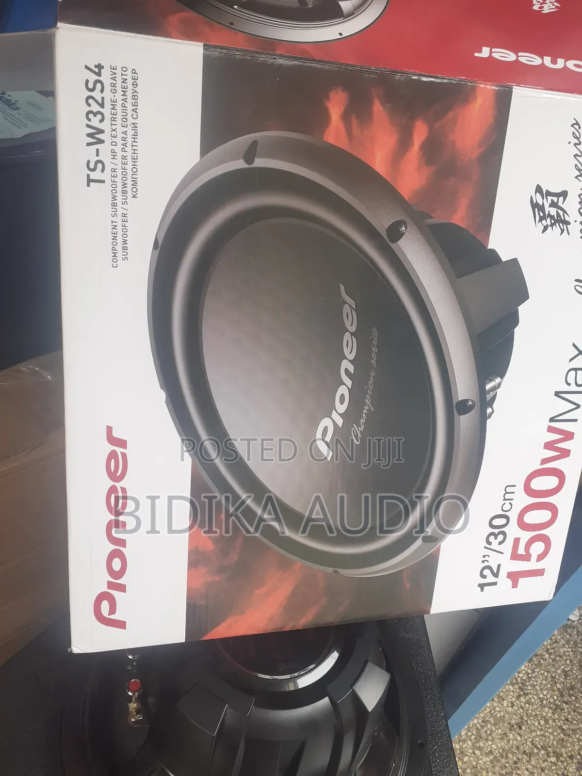 Original Bass Pioneer Speaker