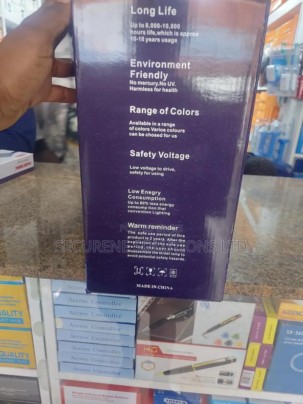 450watts Ai Solar Camera + Lighting , Model SPM-Xa06. - thumbnail 2