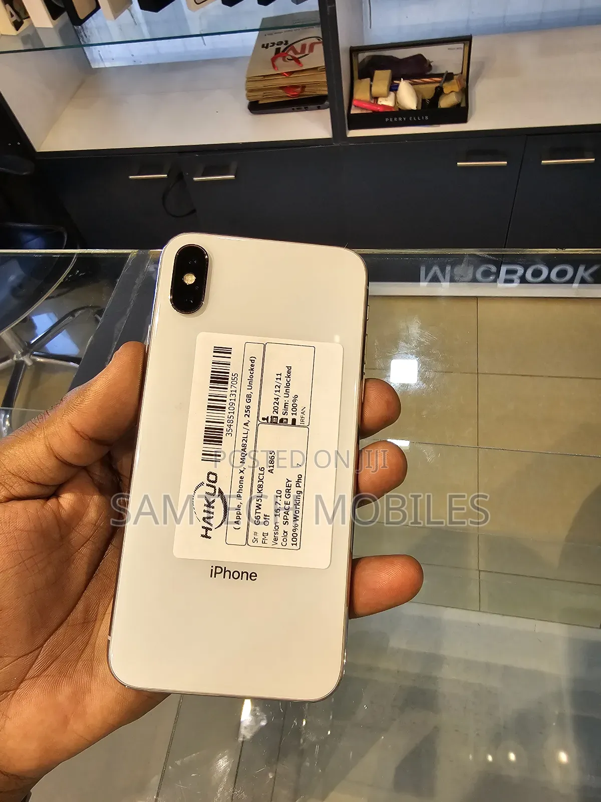 Apple iPhone X 256 GB White