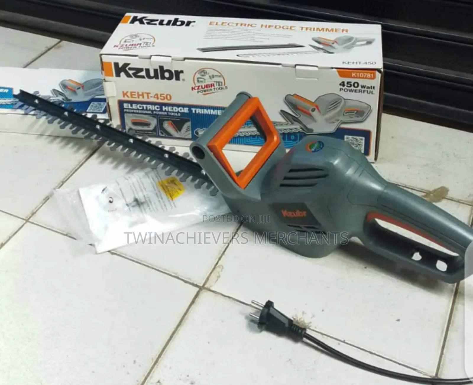 Powerful Electric Hedge Trimmer
