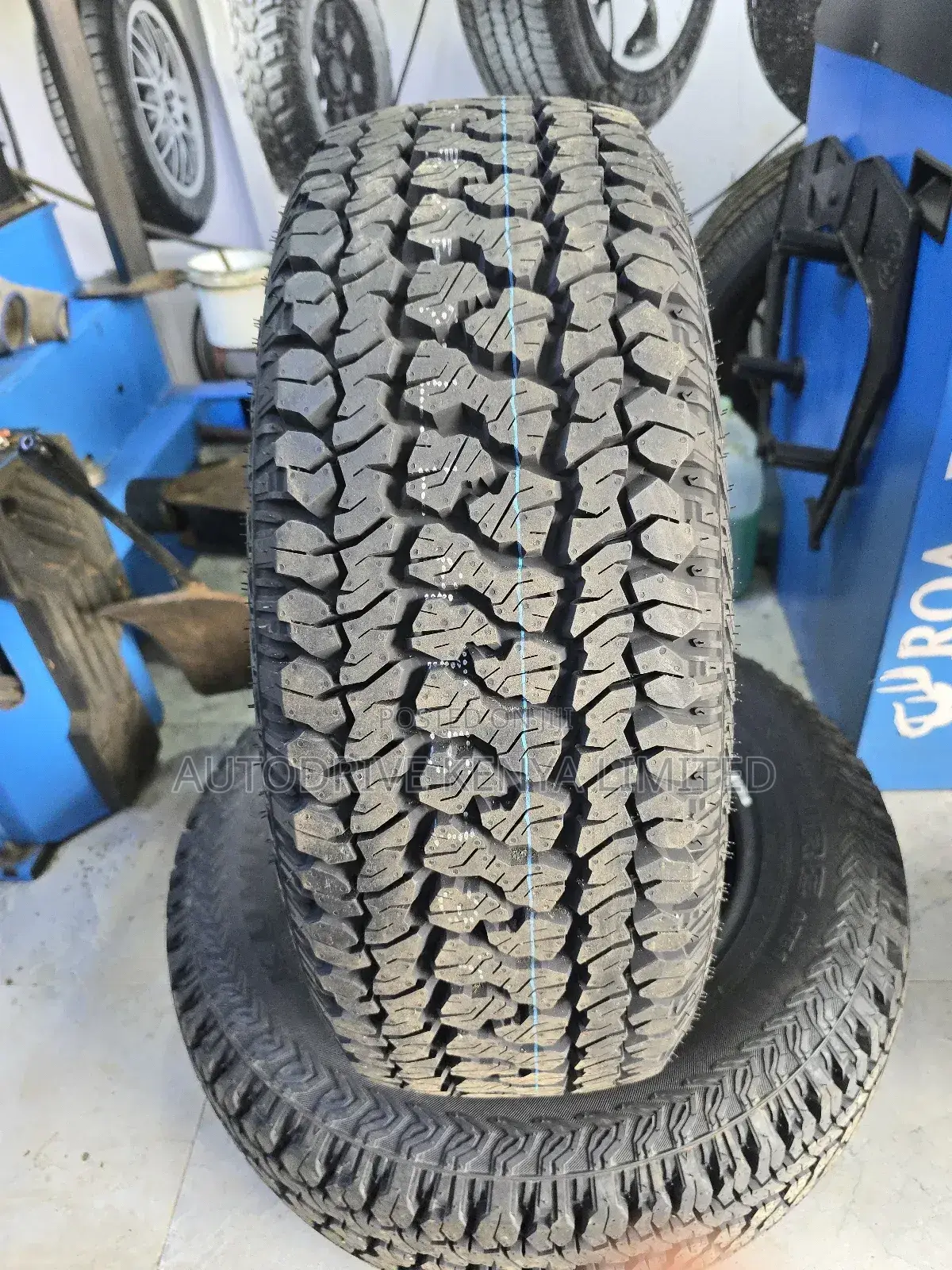 215/65r16 Kumho All Terrain a/T Tire