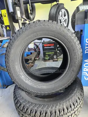 215/65r16 Kumho All Terrain a/T Tire