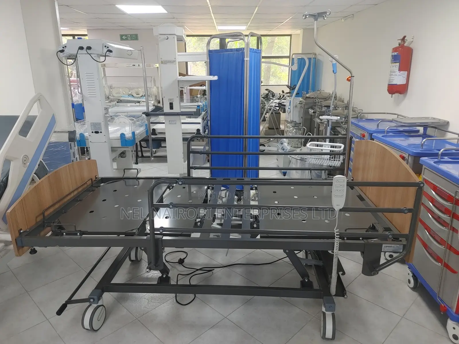 3 Motors Hospital Bed, Kingsize Nitro Hb) 7250