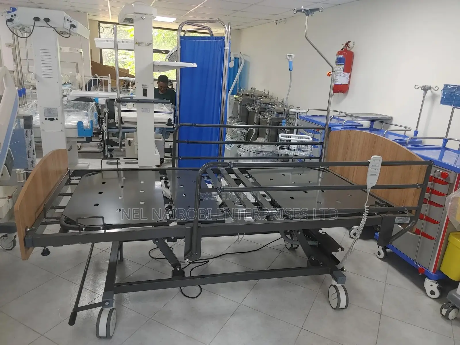 3 Motors Hospital Bed, Kingsize Nitro Hb) 7250