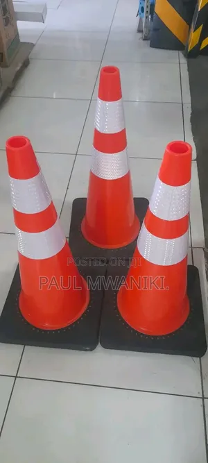 Traffic Cones/ Safety Road Cone