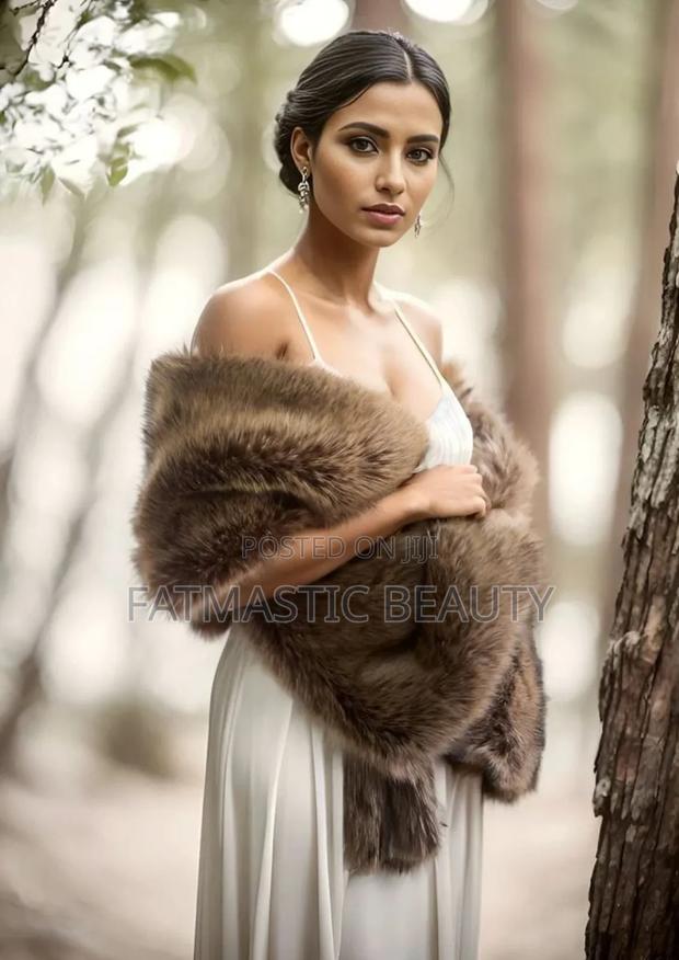 Executive Fur Shawls - thumbnail 2