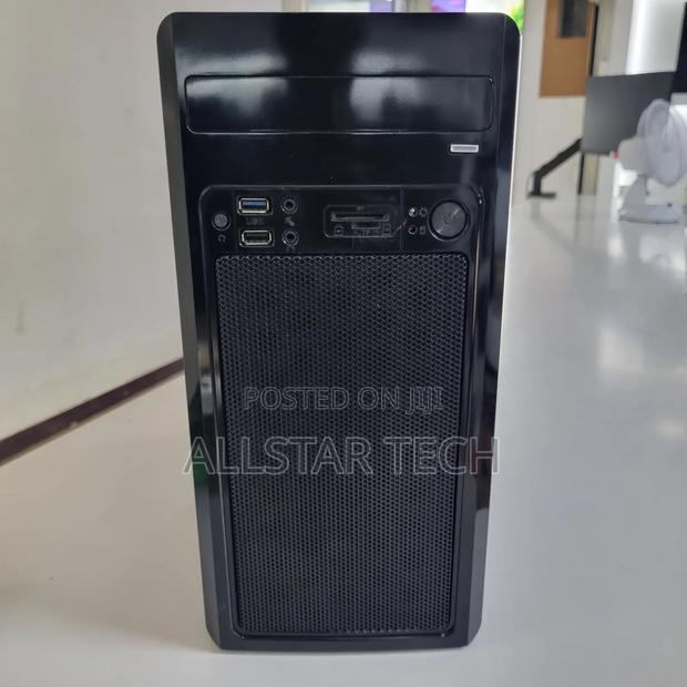 Desktop Computer MSI Model 16GB AMD Ryzen 5 SSD 512GB