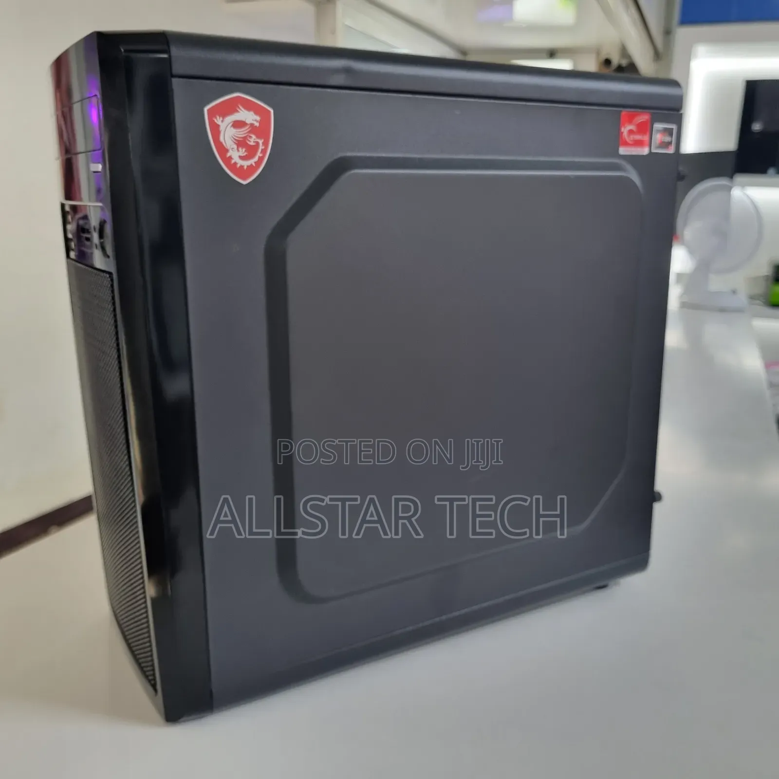 Desktop Computer MSI Model 16GB AMD Ryzen 5 SSD 512GB