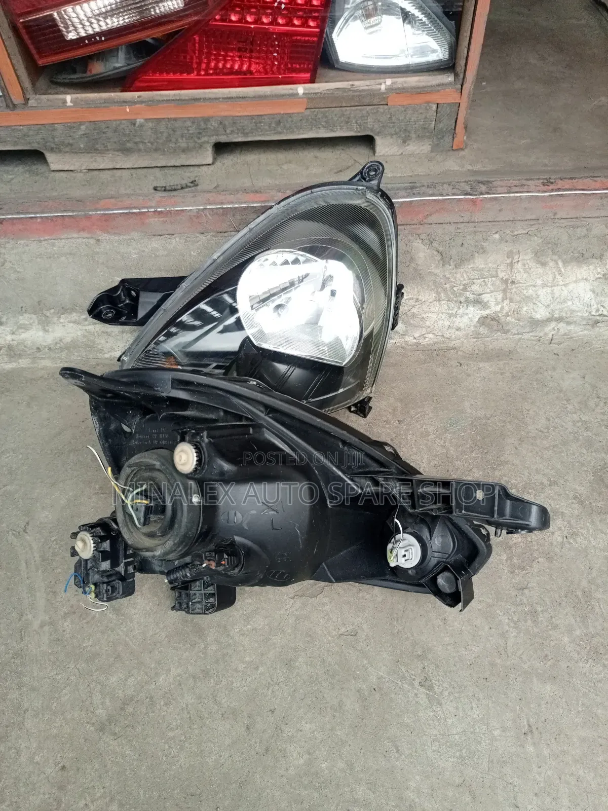 Left Front Light Mira Ex-Japan