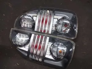 Toyota Voxy ZRR70 Tail Lights