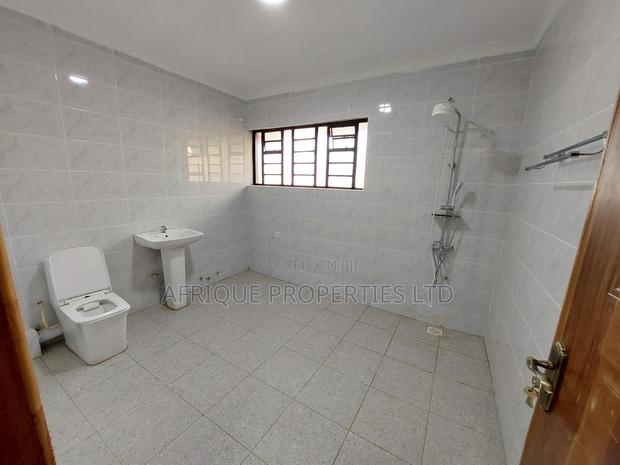 4bdrm Mansion in Membley for sale - thumbnail 10