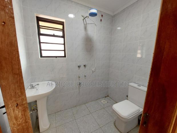 4bdrm Mansion in Membley for sale - thumbnail 16