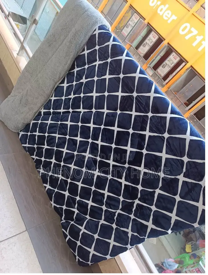 Doted Design Woolen Duvet