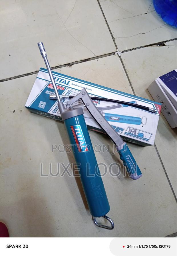 400cc Total Grease Gun - main view