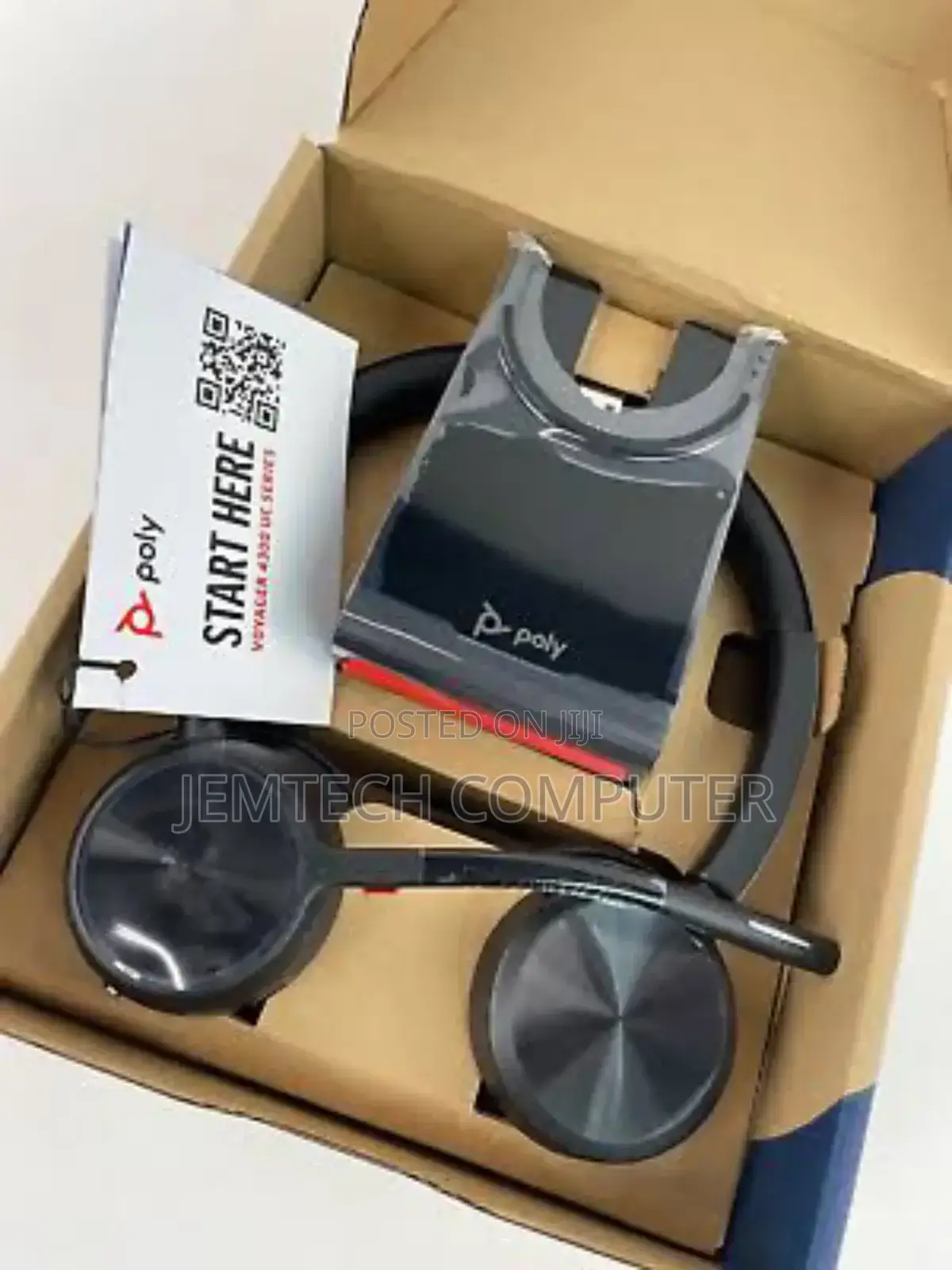 Poly Voyager 4320 Usb-C Headset +Bt700 Dongle