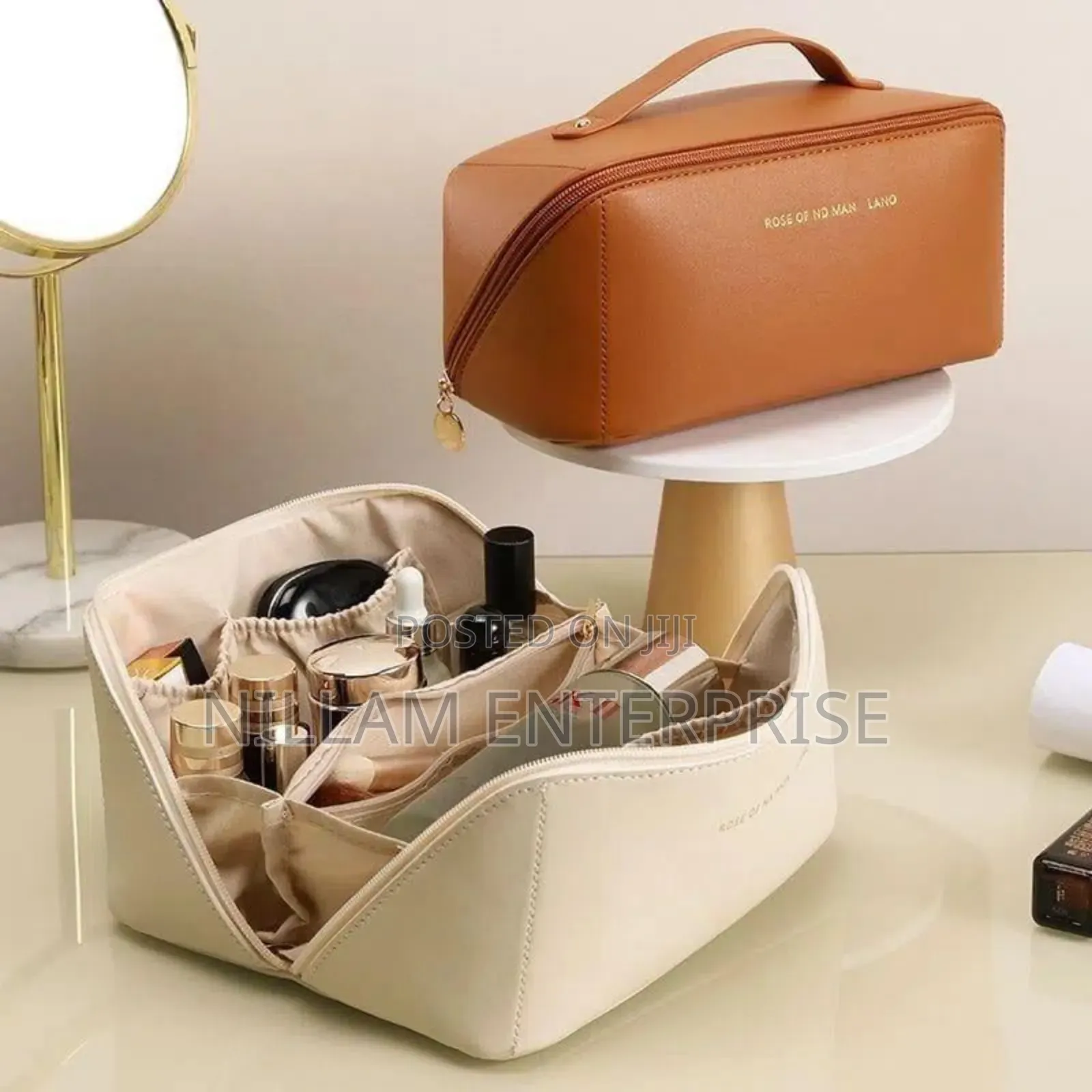 *Multifunctional Waterproof Large Cosmetic Bag