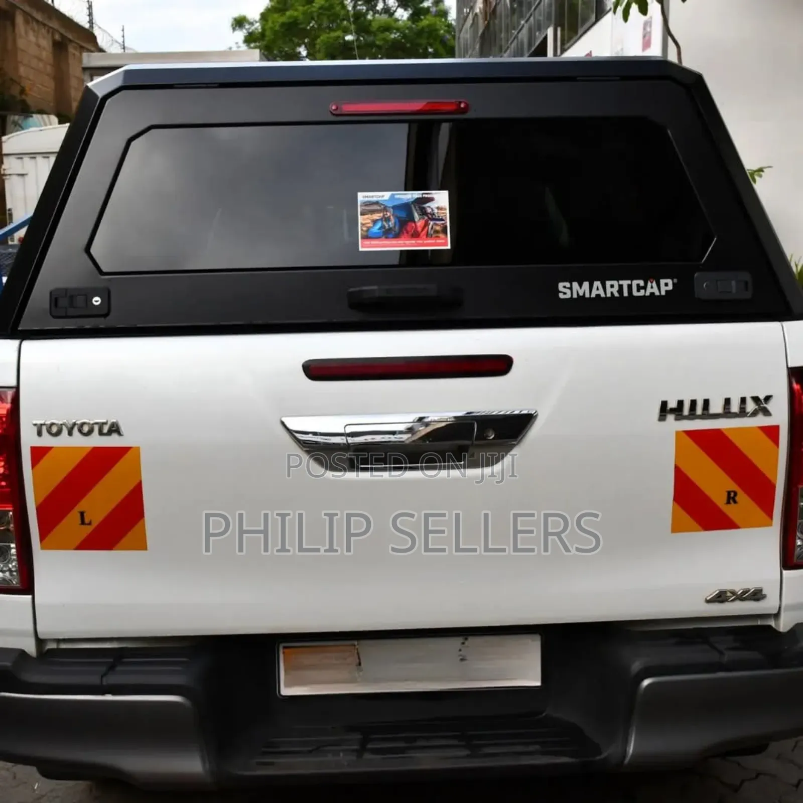 Check Out This Hilux Fitted With the Smartcap Canopy