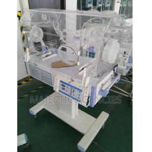 Medical Neonatal Incubator - main view