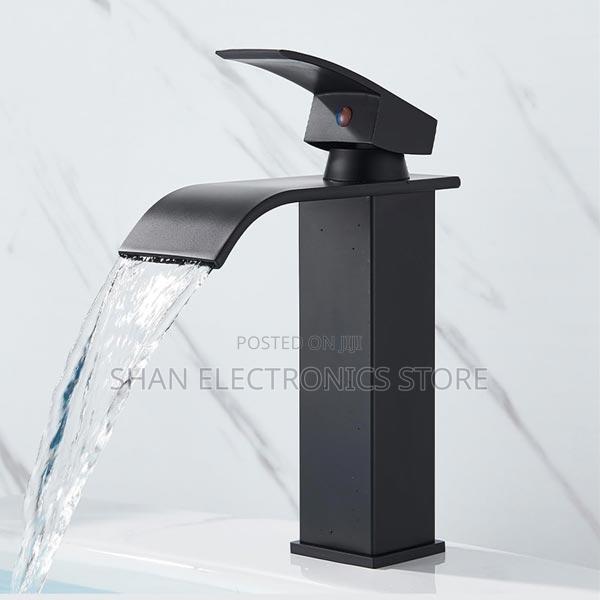 Black Waterfall Bathroom Faucet:Brass Vanity Sink Mixer Tap