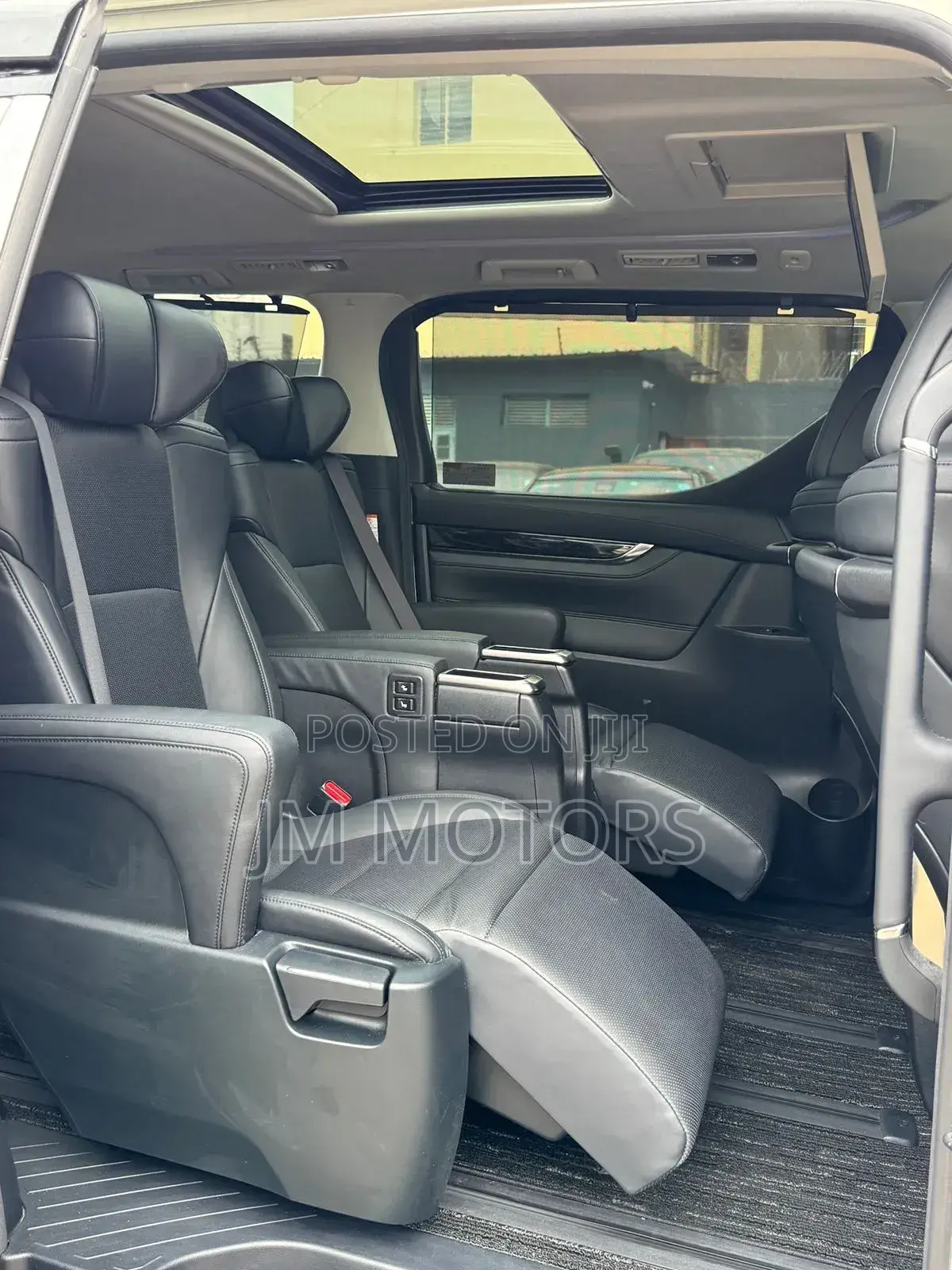 Toyota Alphard 2018 White