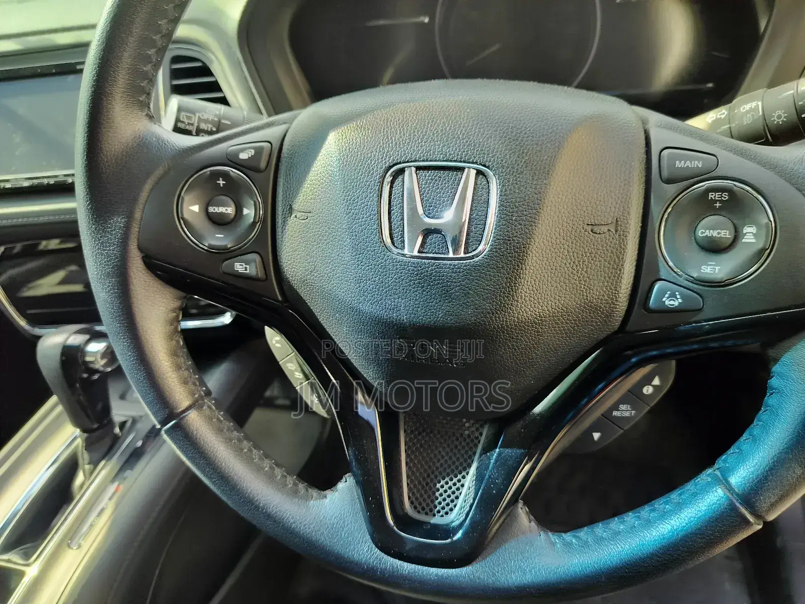 Honda Vezel 2017 Red