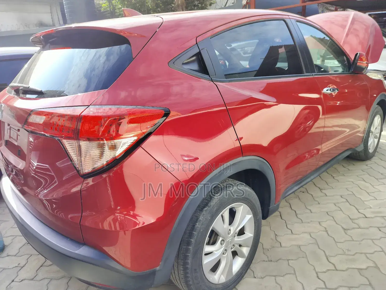 Honda Vezel 2017 Red