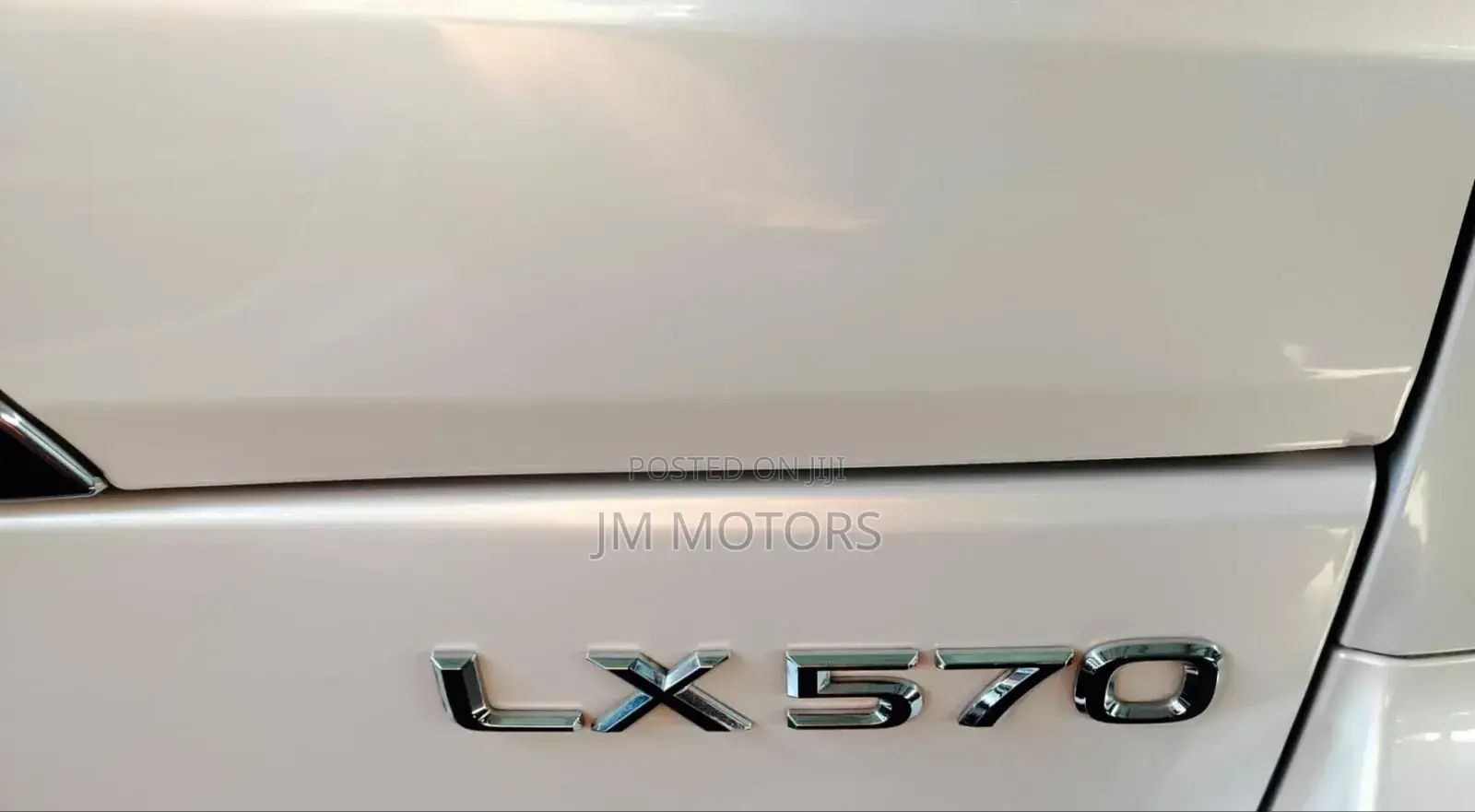 Lexus LX 2018 White