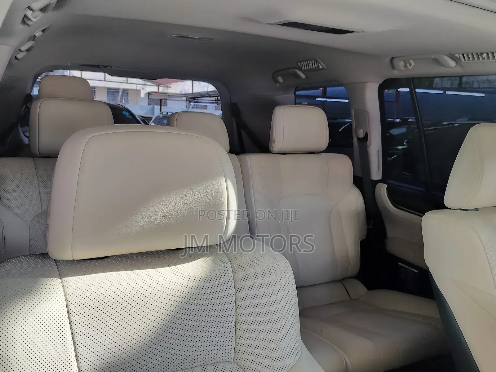 Lexus LX 2018 White