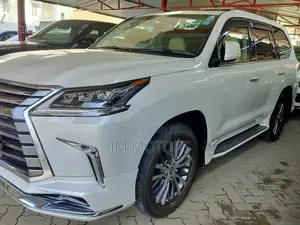 Lexus LX 2018 White