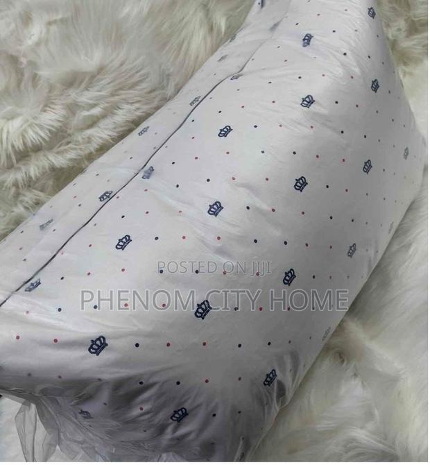 A Pair of Printed Bedpillows - thumbnail 2